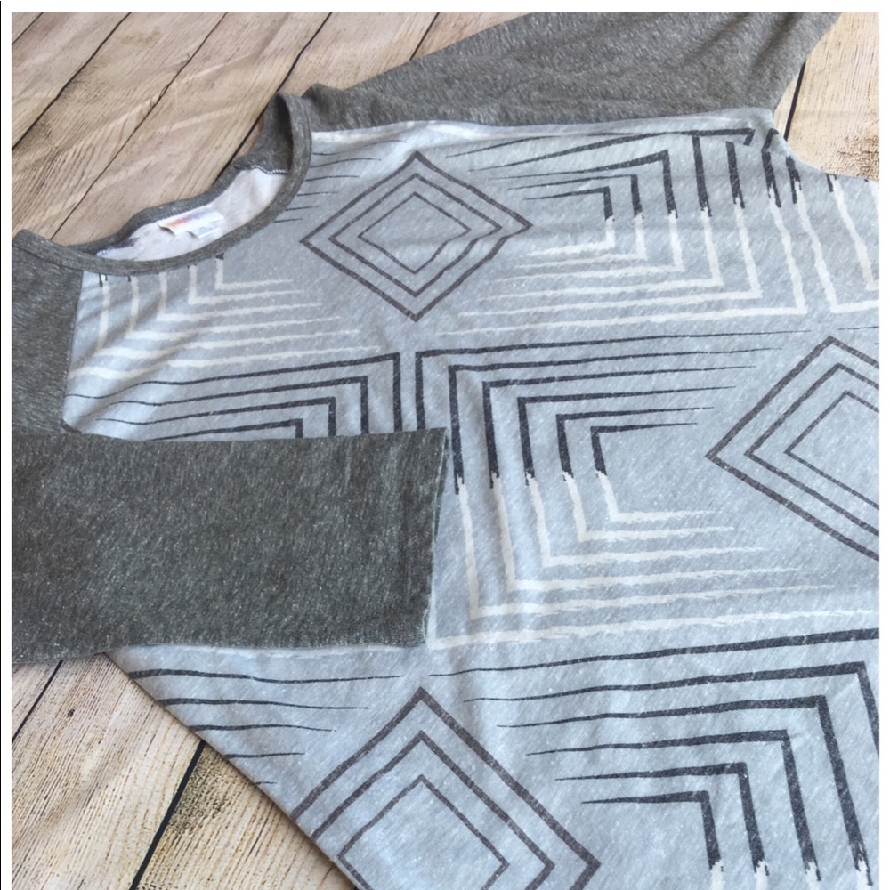 LuLaRoe long sleeve Randy top